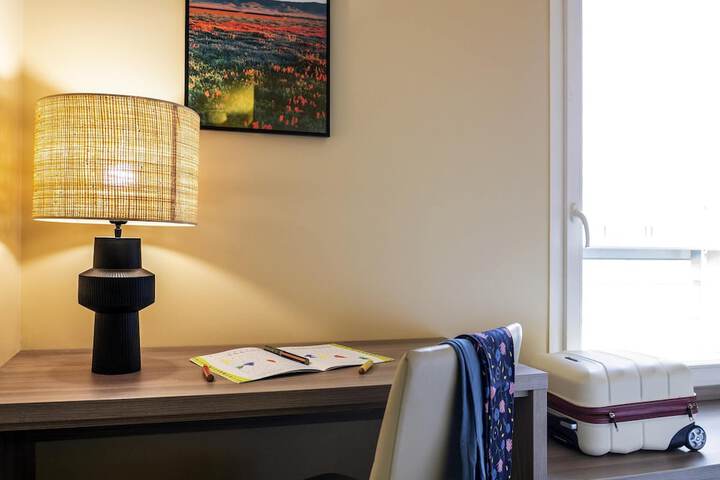 Room 18 of 48