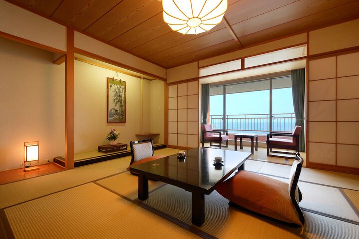 Room 8 of 27
