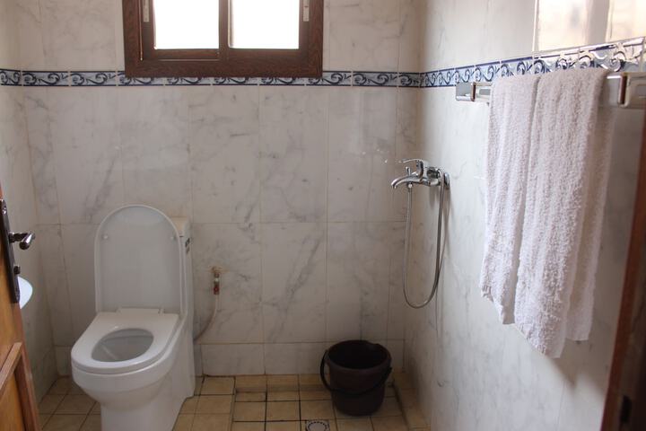 Room 14 of 14