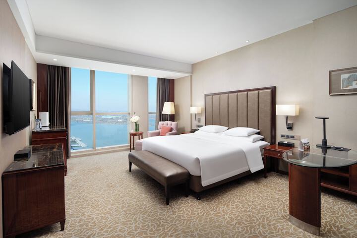 Room 32 of 143