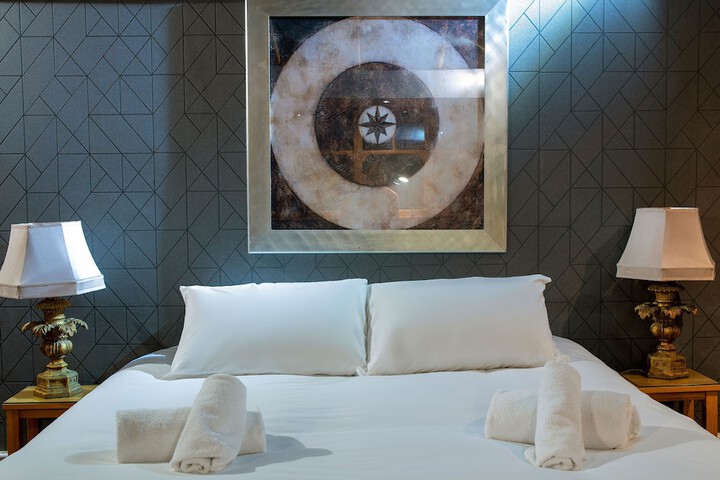Room 16 of 73