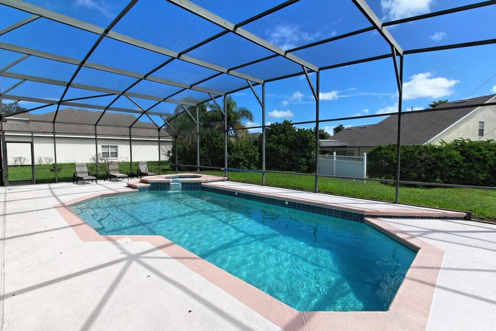 Pool 12 of 20