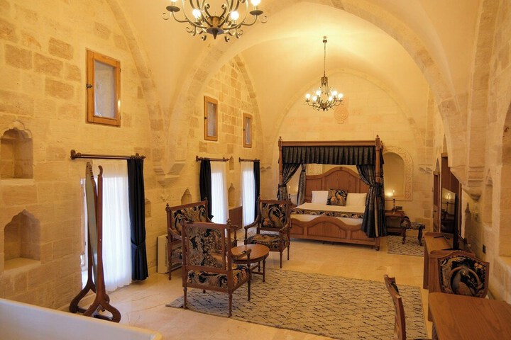 Room 43 of 70