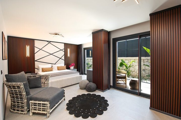 Room 11 of 66