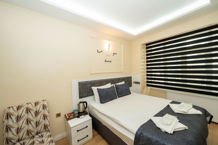 Room 50 of 60