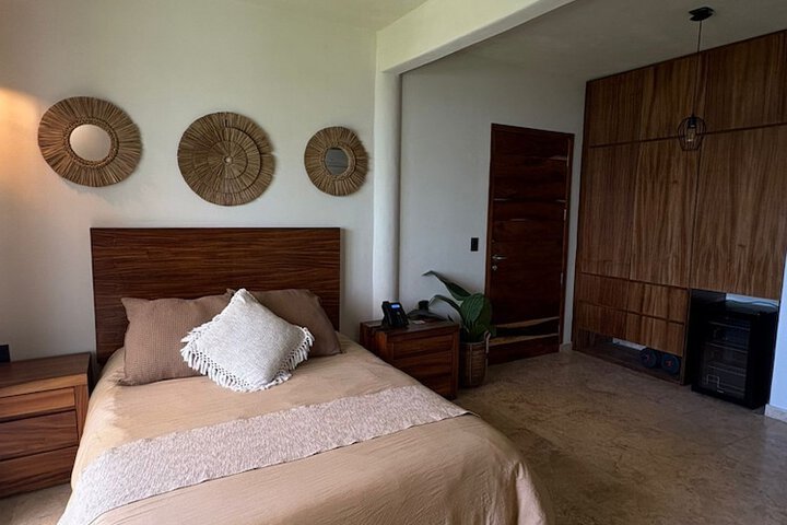Room 15 of 83