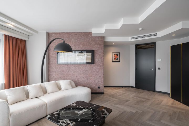 Room 40 of 122