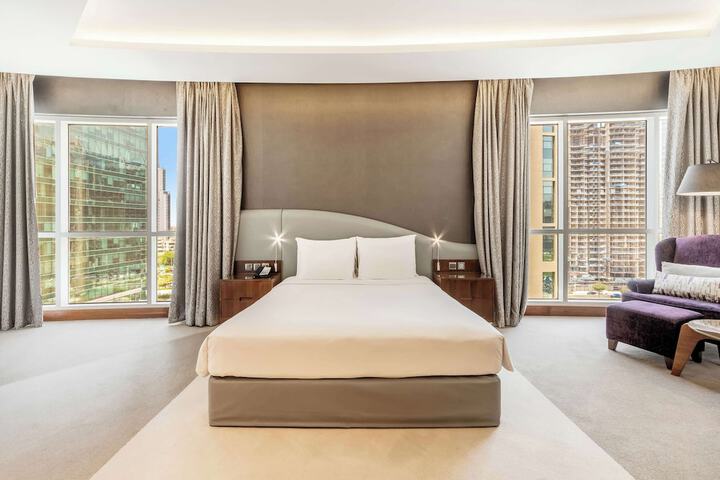 Room 45 of 277