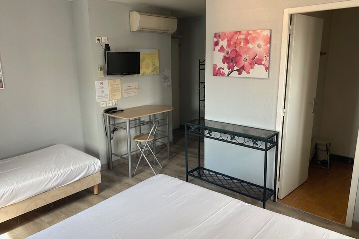 Room 3 of 11