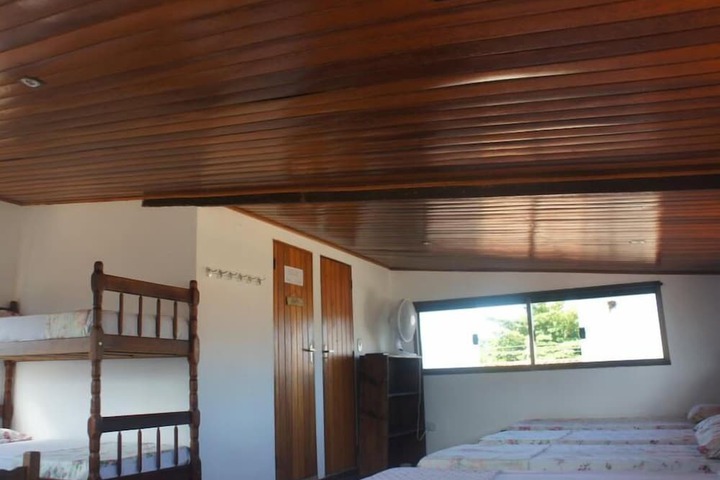 Room 6 of 11