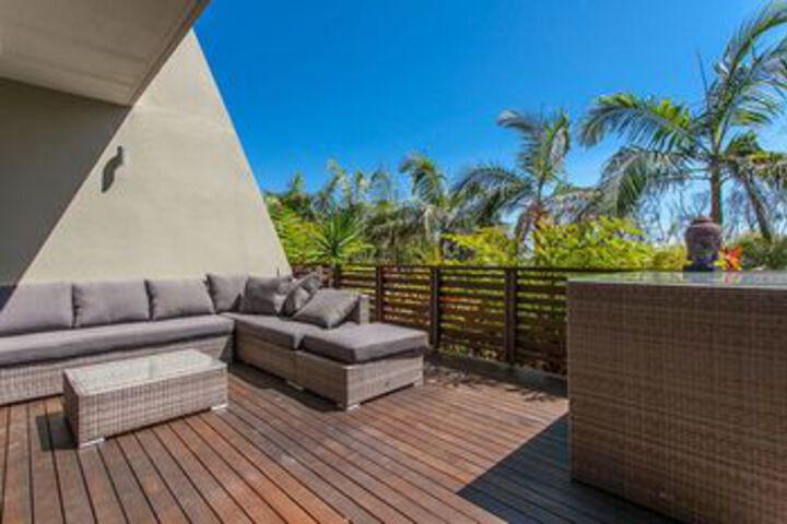 Terrace/Patio 3 of 18