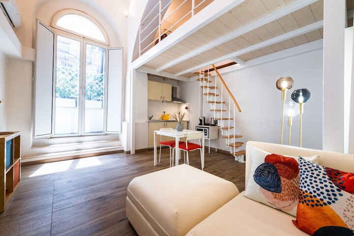 Room 15 of 26