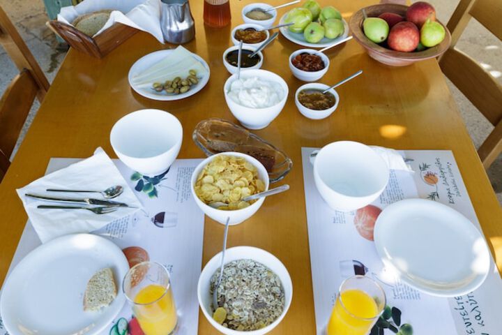 Breakfast/Coffee Service 80 of 109