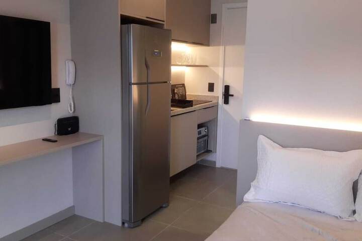 Room 4 of 16