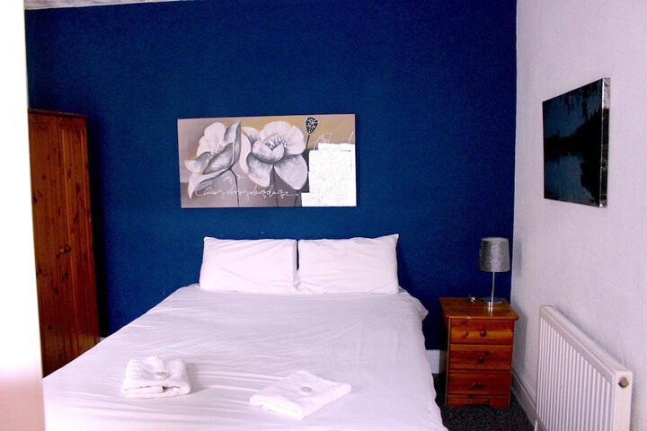 Room 47 of 106