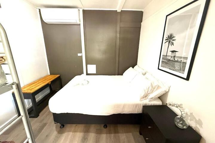 Room 66 of 180