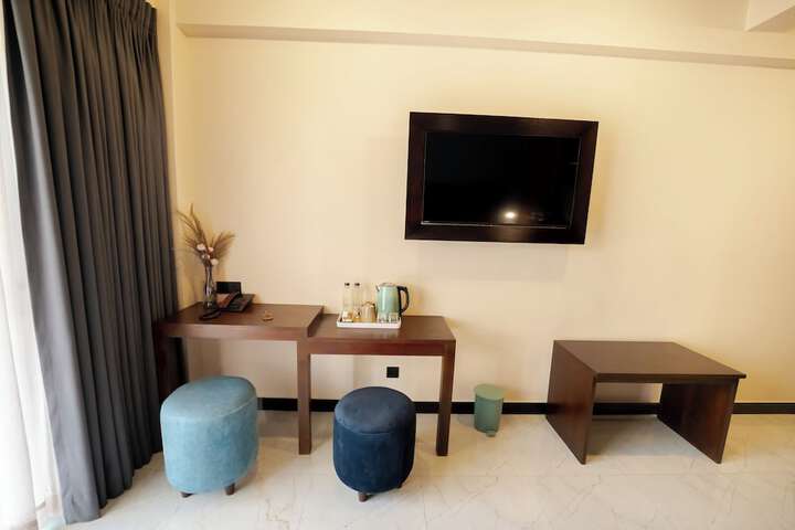 Room 17 of 65