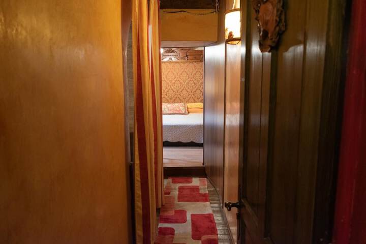 Room 4 of 51
