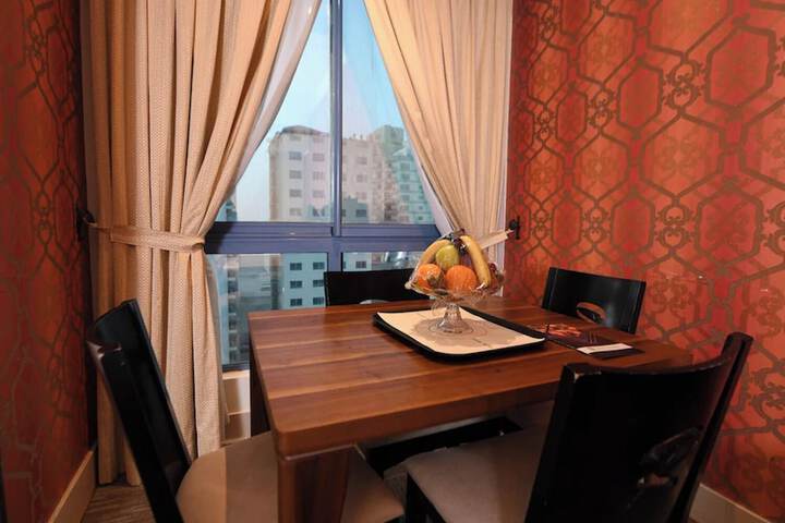 Room 9 of 11