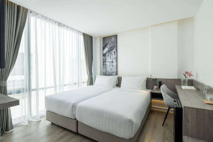 Room 18 of 42