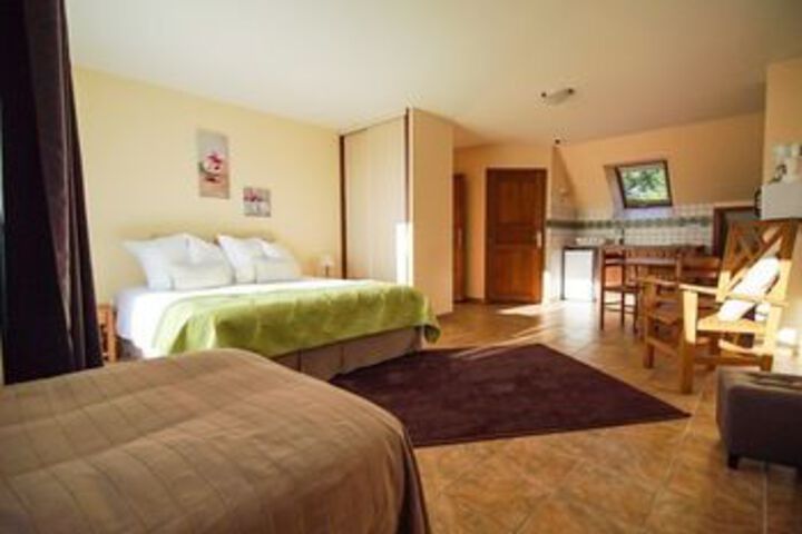 Room 7 of 33
