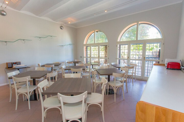 Food court