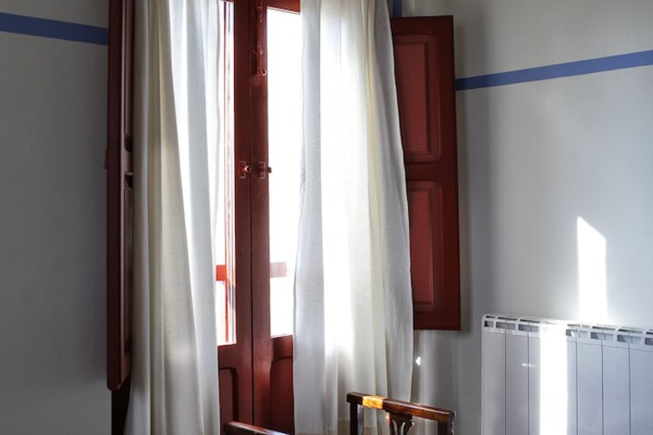 Room 4 of 67