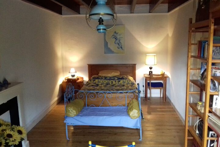 Room 15 of 16