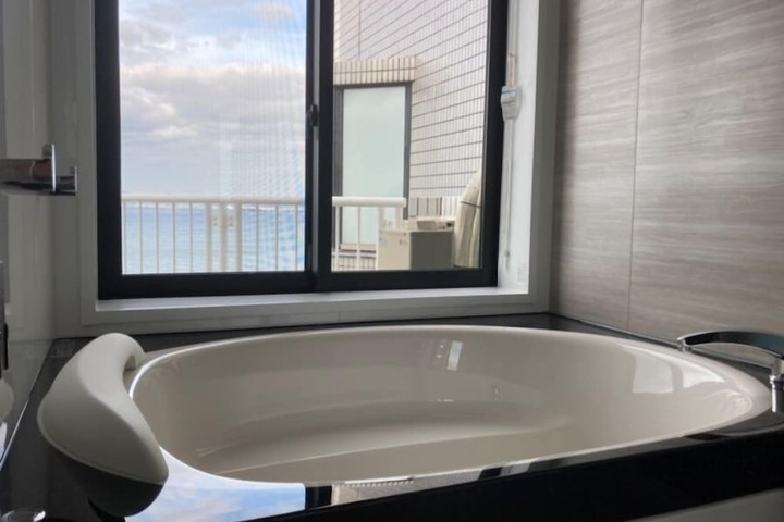 Room 20 of 28
