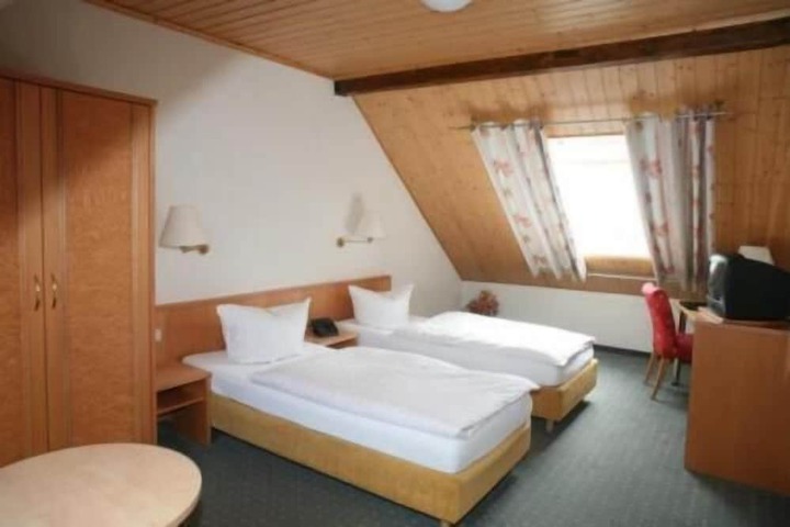 Room 5 of 23