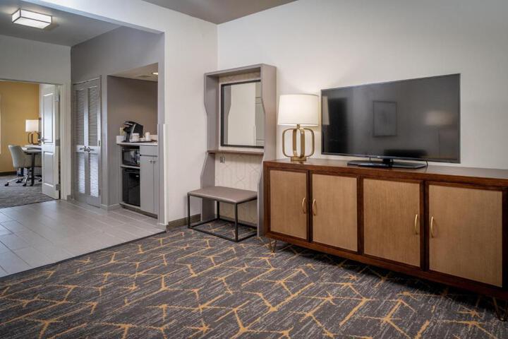 1 Bedroom Suite 2 Queen Beds Sofa (7 of 13)