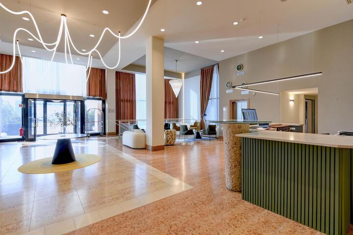 Hotel Interior 4 of 89