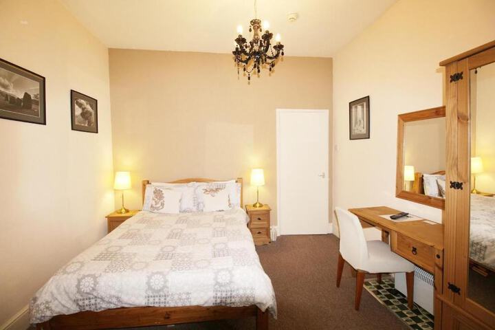 Room 15 of 43