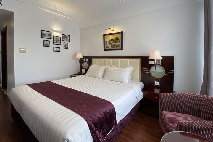 Room 20 of 99
