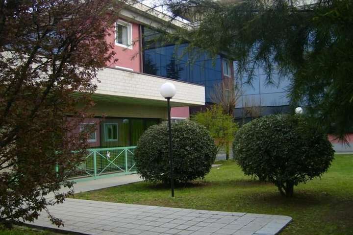Hotel Exterior 19 of 21