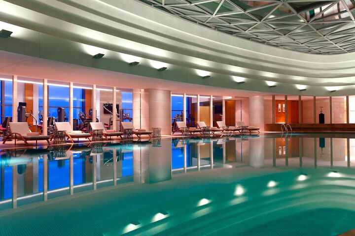 Hotel Pool