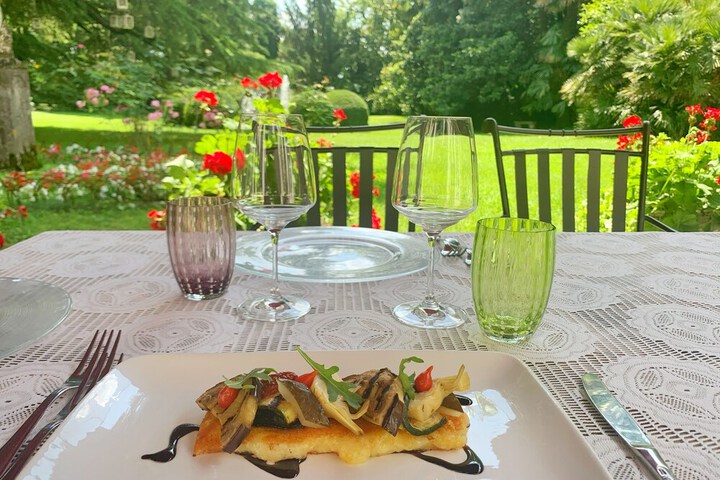 Dining 142 of 177