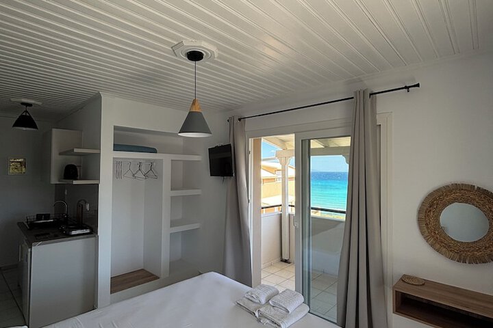 Room 17 of 41
