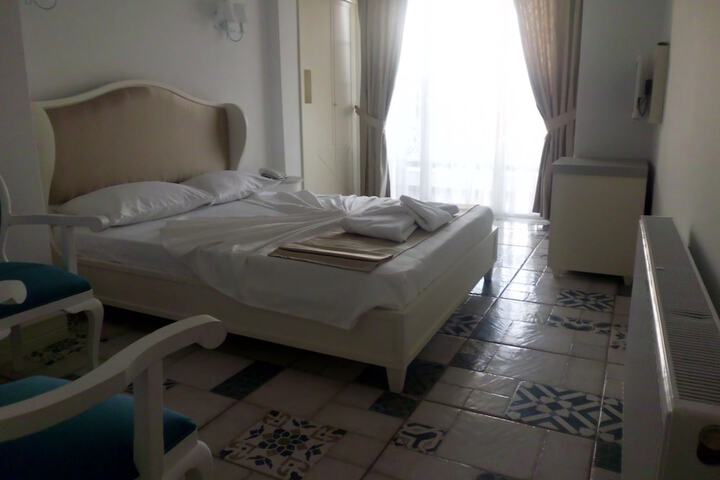 Room 53 of 125