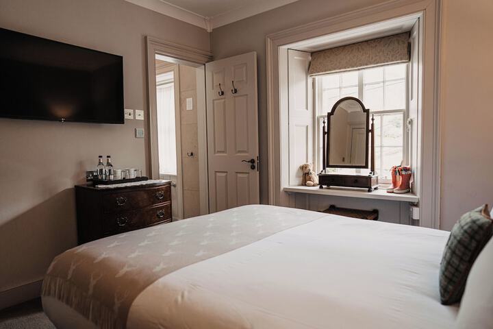 Room 20 of 102