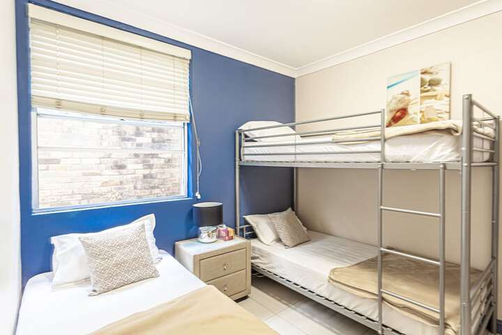 Room 6 of 17