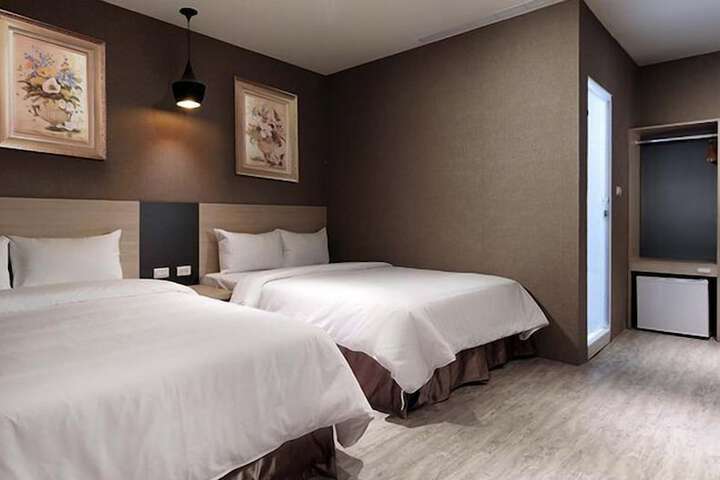 Room 7 of 38