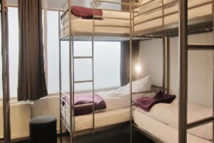 Room 200 of 276
