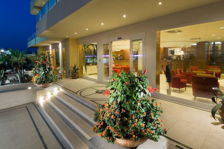 Hotel 33 of 39
