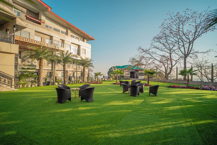 Hotel Exterior 57 of 71
