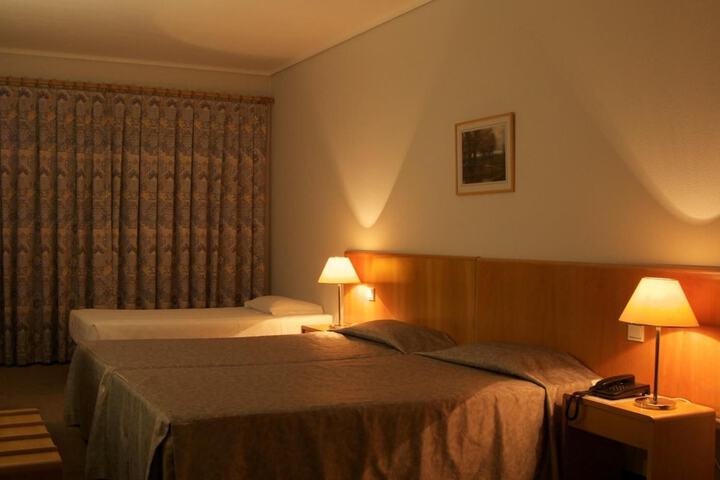Room 13 of 50
