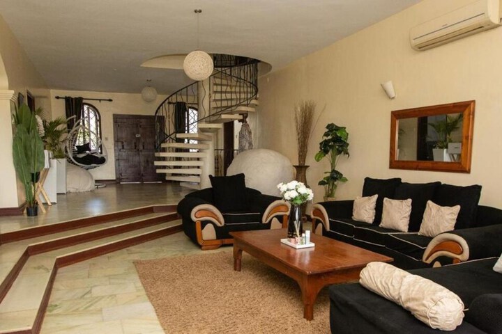 Room 44 of 62