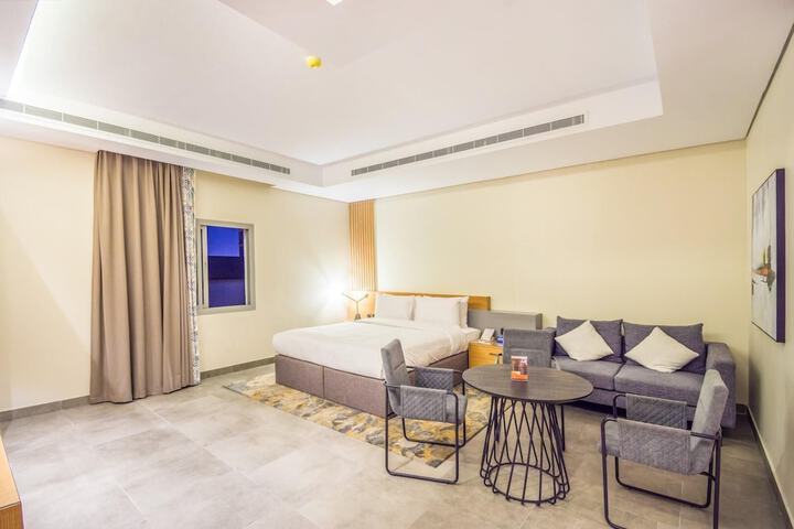 Room 28 of 40