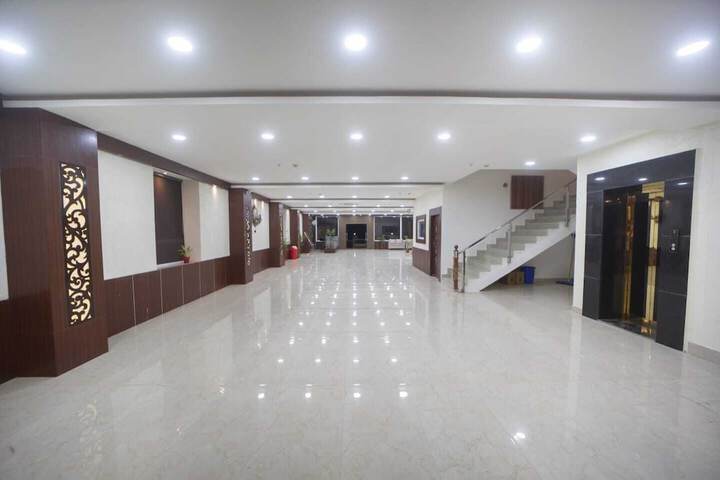 Room 14 of 38