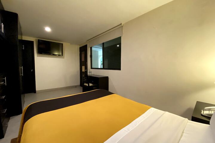 Room 7 of 44